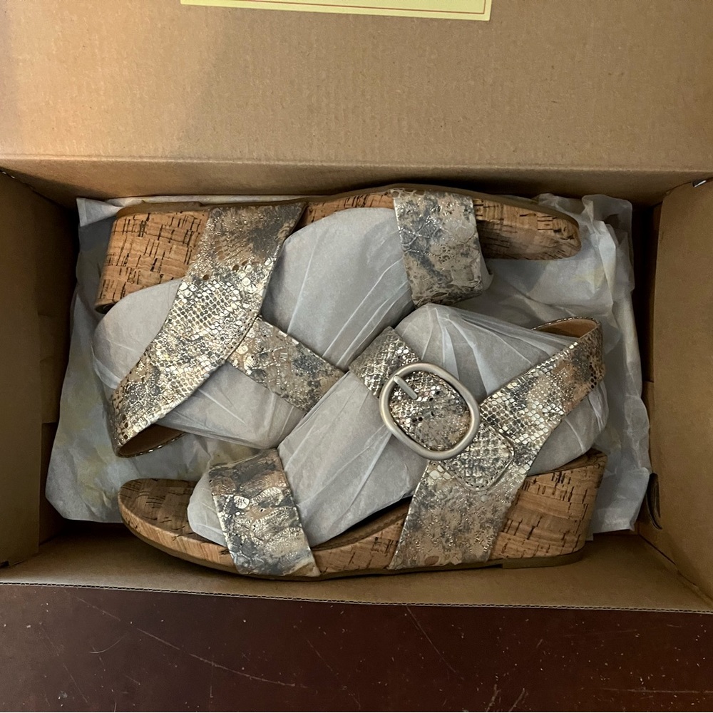 Brand new in box! Cork wedge Vaya